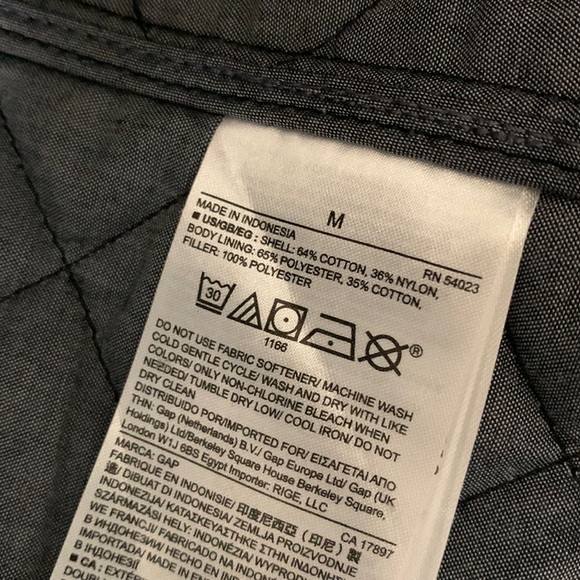 Gap Quilted Bomber Style Jacket - Picture 9 of 10